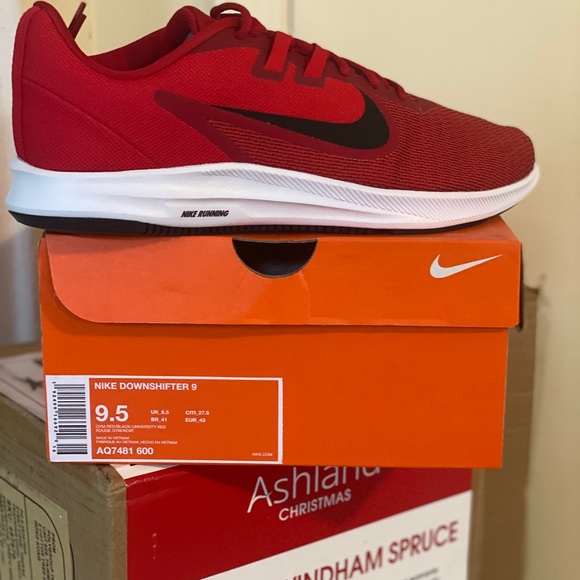 Brand new sneakers - Picture 3 of 3